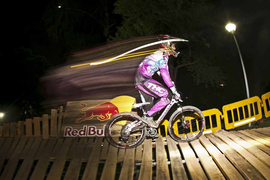 Ng Chee Keong railing the slingshot