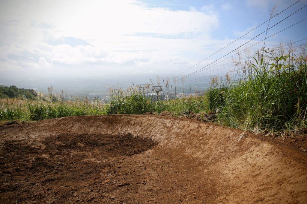 Hirafu Construction Sweeping Berm